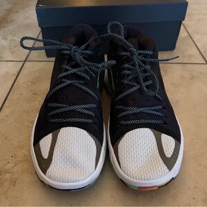 Black and White Nike Jordan Sneakers (Jordan Zoom Separate’s.)